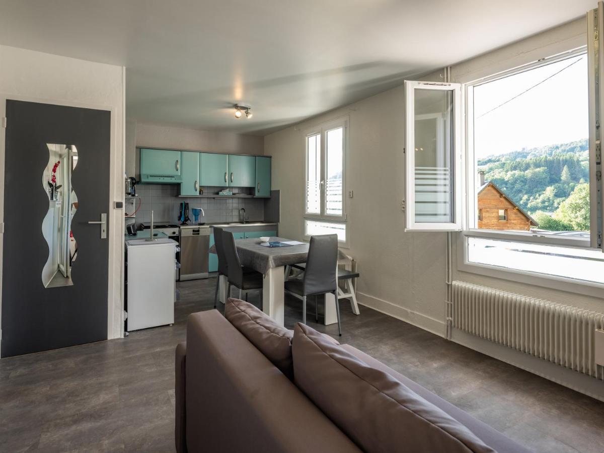 Stunning 4-Bed House In La Bourboule Βίλα Εξωτερικό φωτογραφία