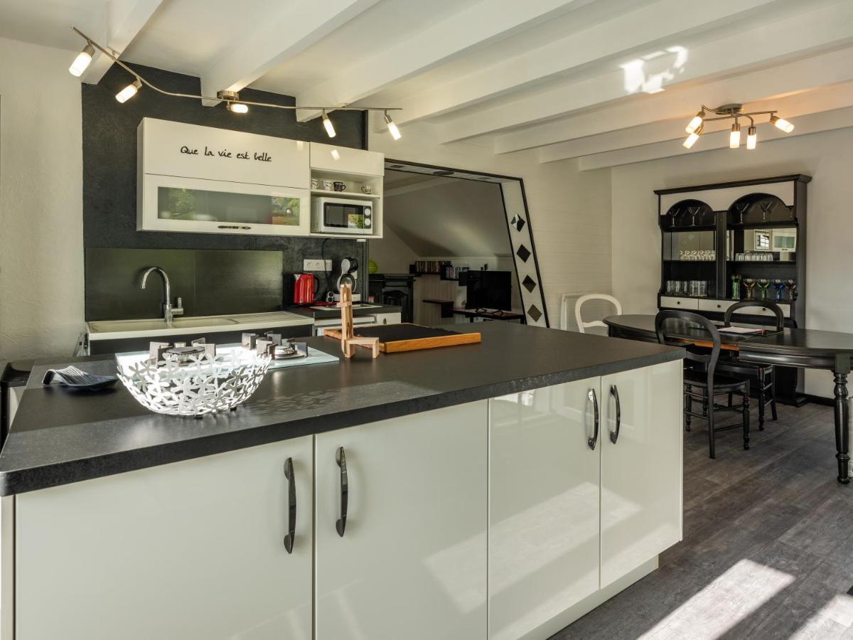 Stunning 4-Bed House In La Bourboule Βίλα Εξωτερικό φωτογραφία